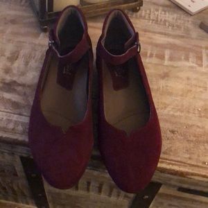 Earth (Earthie) Shoes. Never worn 7.5